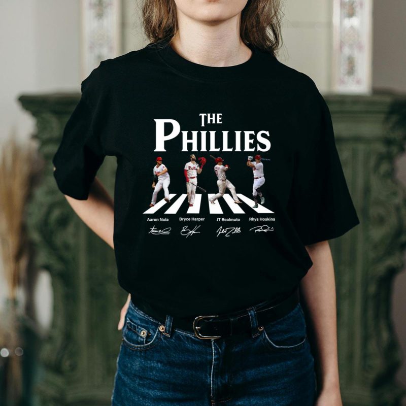 Signed Philadelphia Phillies Legend T-Shirt – Ideal for True Fans! - Image 2