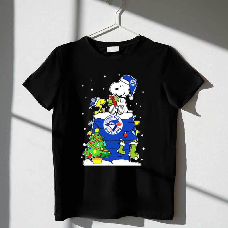 Toronto Blue Jays Snoopy Christmas Tree Gift Scene T Shirt t shirt 1 1