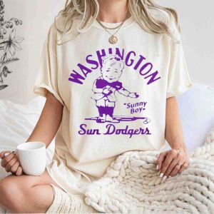 Vintage Washington Huskies Sunny Boy T-Shirt For Sun Dodgers Fans