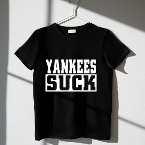 Yankees Suck Graphic T-Shirt For Casual Fans And Sports Enthusiasts