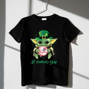 Yankees Baby Yoda St Patrick'S Day T-Shirt For Kids