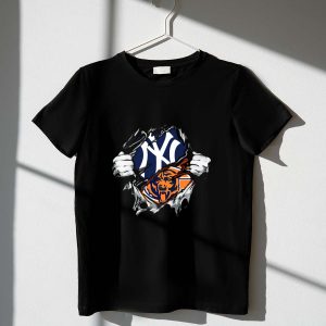 Yankees Bears Logo Fusion Graphic T-Shirt For Sports Fans