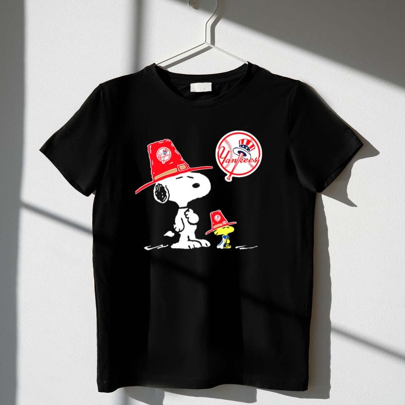 Yankees Snoopy Woodstock Baseball Hat T Shirt t shirt 1 1