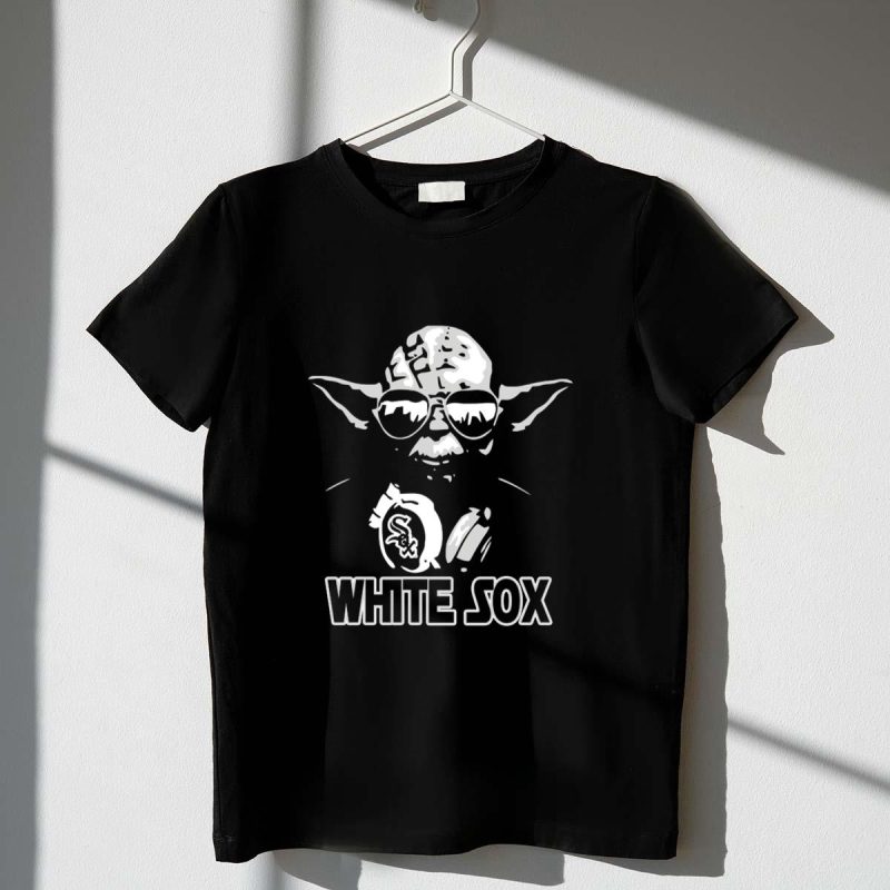 Yoda Star Wars in Chicago White Sox Fan Gear with Team Logo and Sunglasses T Shirt t shirt 1 1